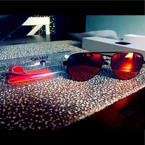 NWT QUAY SUNGLASSES  “HIGH KEY 63in lens”